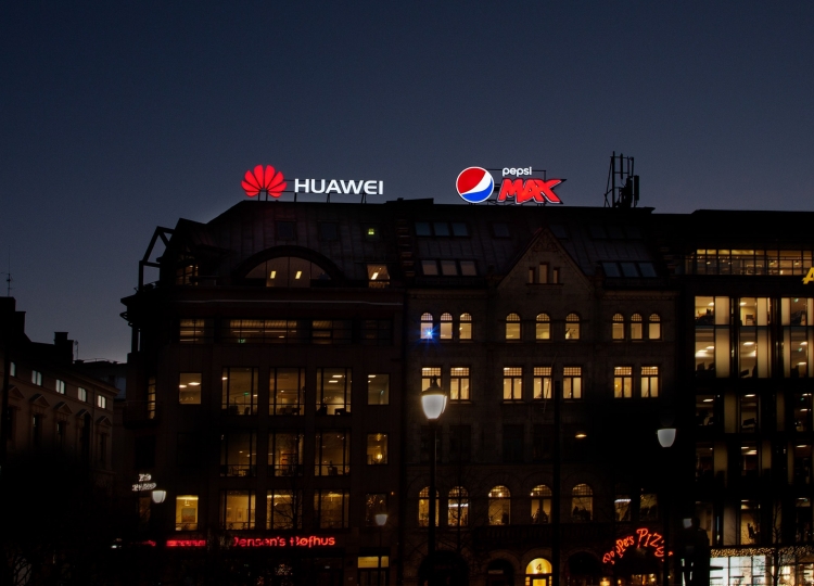 Pepsi Max Huawei Eurosign Skilt Med Lys